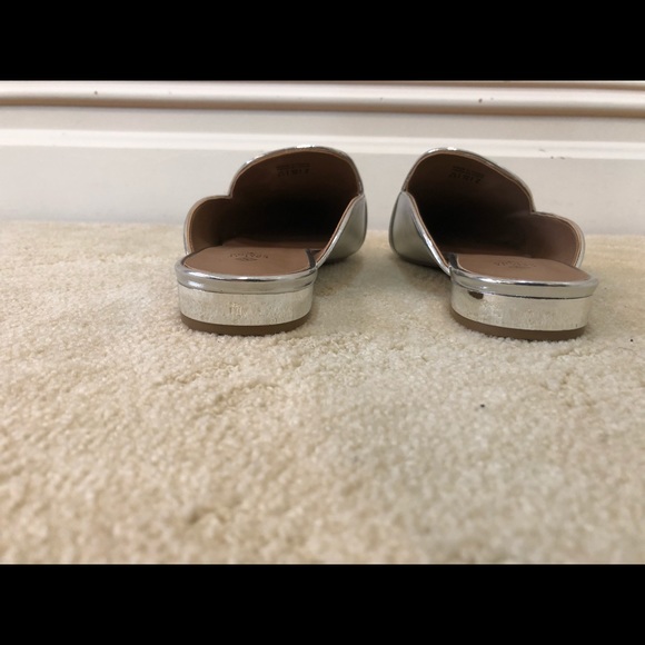 Slippers - Picture 4 of 5